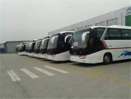 鄭州企業(yè)上下班大巴班車租賃就找河南外事大巴車